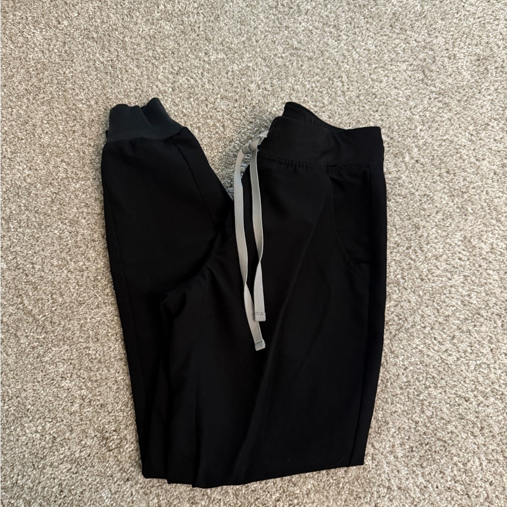 Figs Women’s Scrub Zamora Joggers in Black